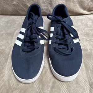 Men’s Adidas Sneakers Easy Vulc 2.0 Navy White Size 10 1/2 Red Stripes Down Back